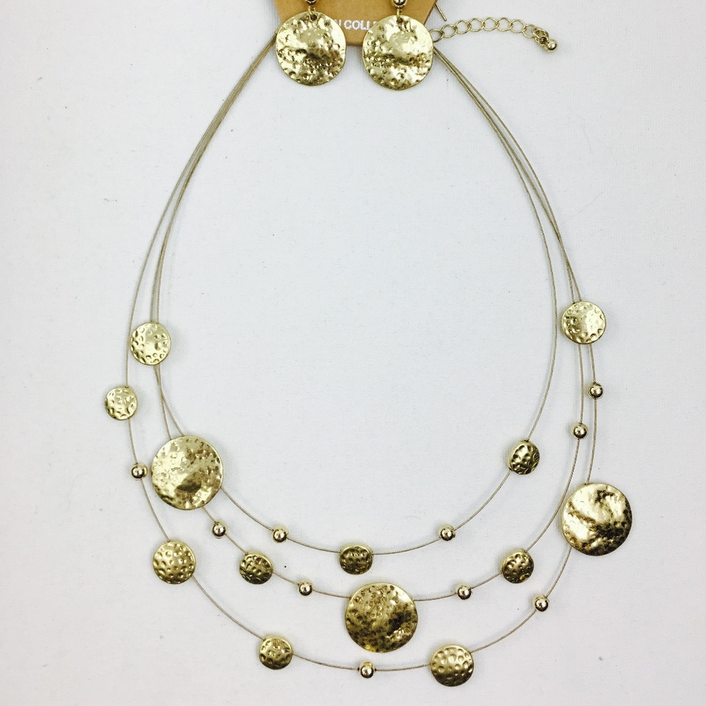 NWT Layer Necklace and earring set